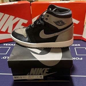 Nike Men's Black and Silver Sneakers